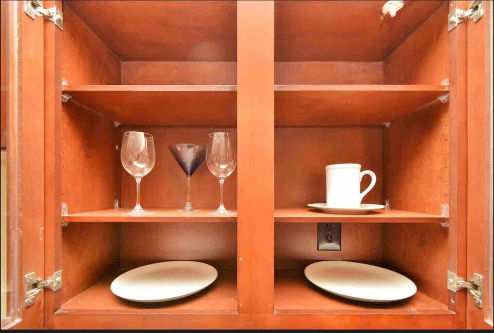 Luxury 1Bedroom/Pool View/ Galleria W/Study Desk Houston Kültér fotó