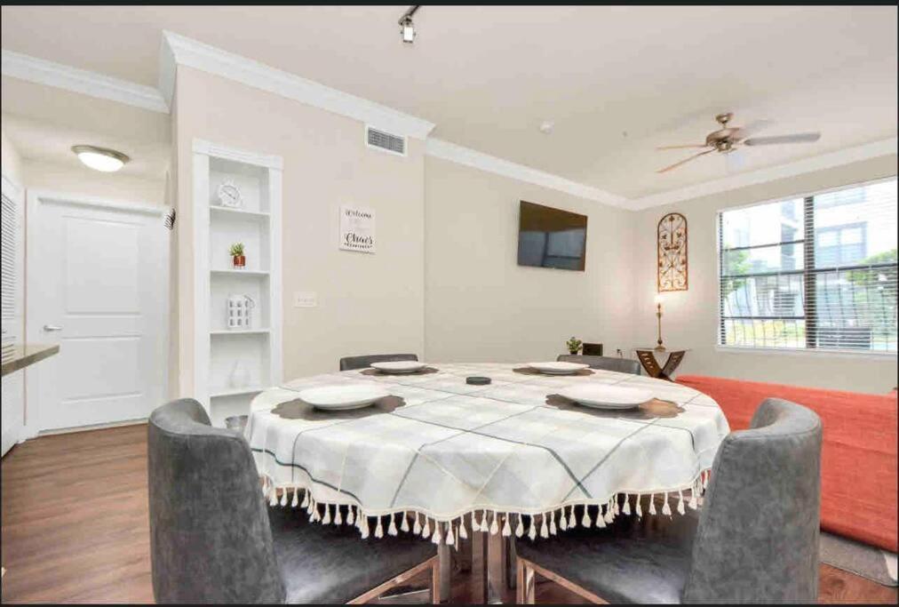 Luxury 1Bedroom/Pool View/ Galleria W/Study Desk Houston Kültér fotó