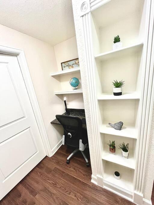 Luxury 1Bedroom/Pool View/ Galleria W/Study Desk Houston Kültér fotó