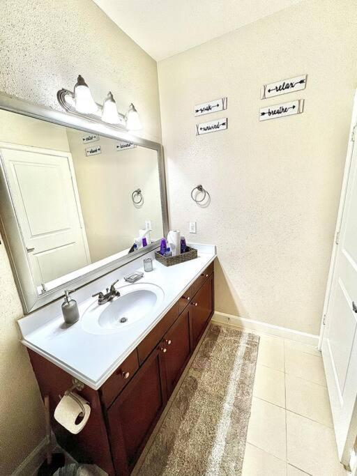 Luxury 1Bedroom/Pool View/ Galleria W/Study Desk Houston Kültér fotó